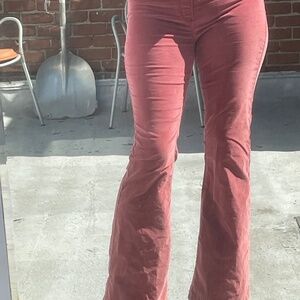 Free people pull on cords